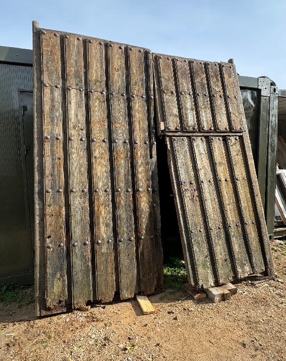 Puerta exterior opaca