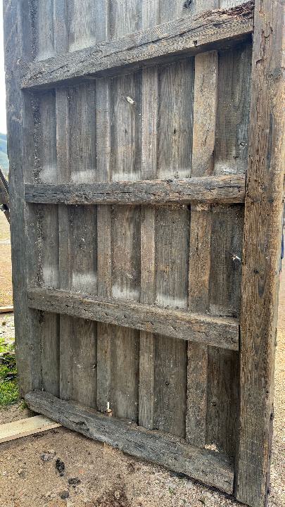 Puerta exterior opaca