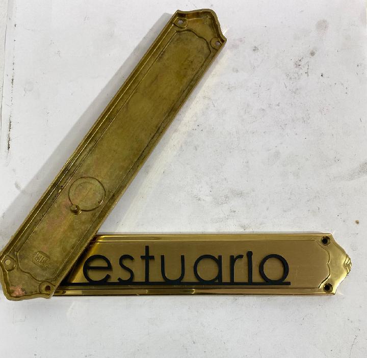 Cartelería vestuario