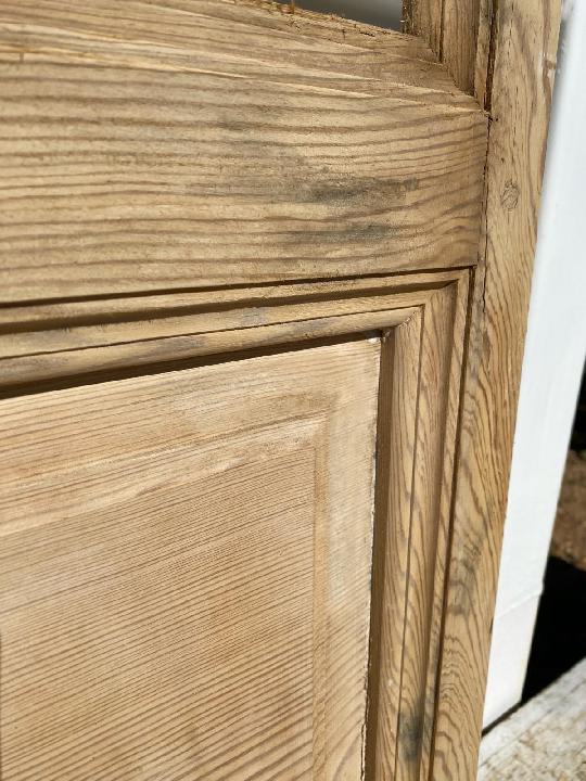 Puerta interior cristalera