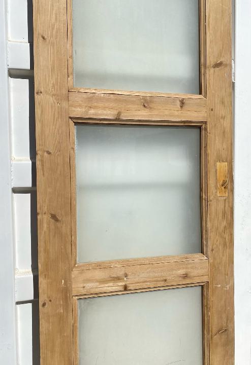 Puerta interior cristalera