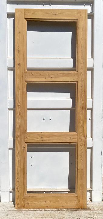 Puerta interior cristalera