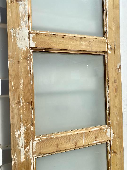 Puerta interior cristalera