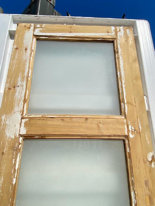 Puerta interior cristalera