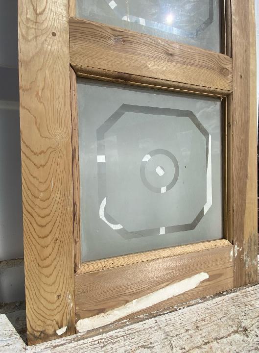 Puerta interior cristalera