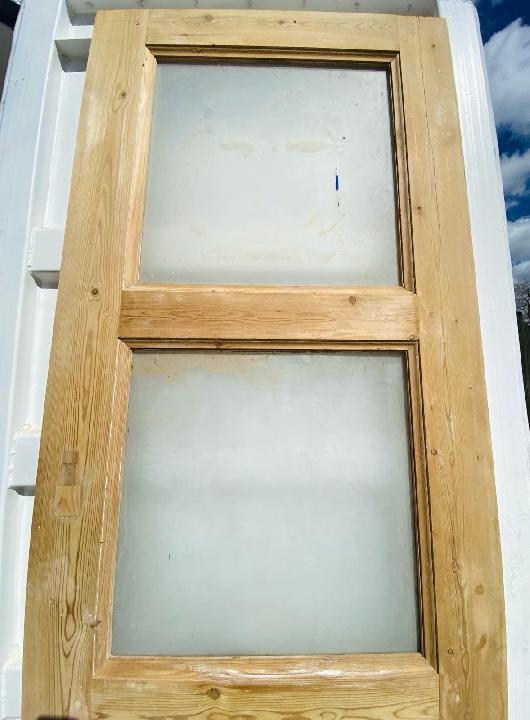Puerta interior cristalera