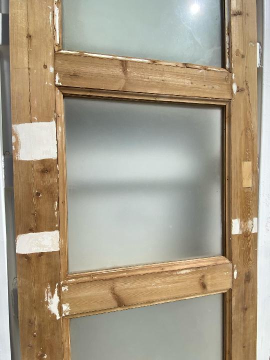 Puerta interior cristalera