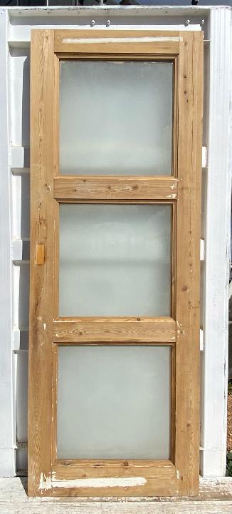 Puerta interior cristalera