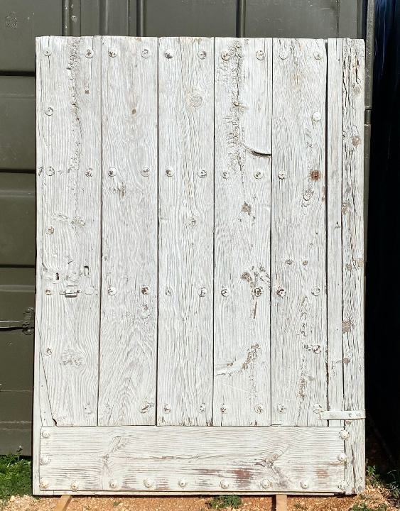 Puerta exterior opaca