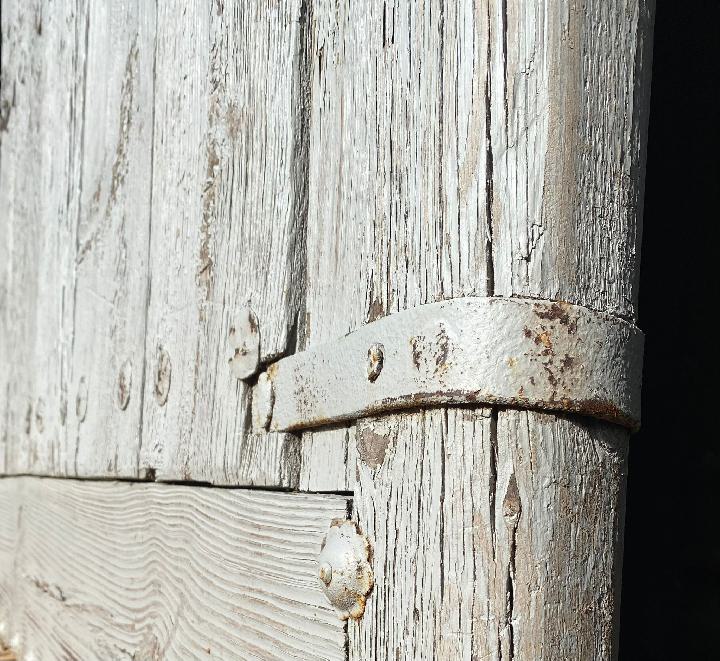 Puerta exterior opaca