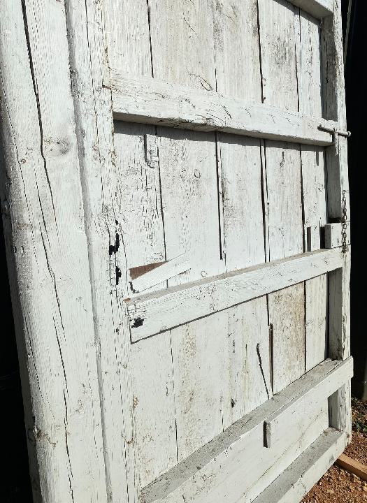 Puerta exterior opaca