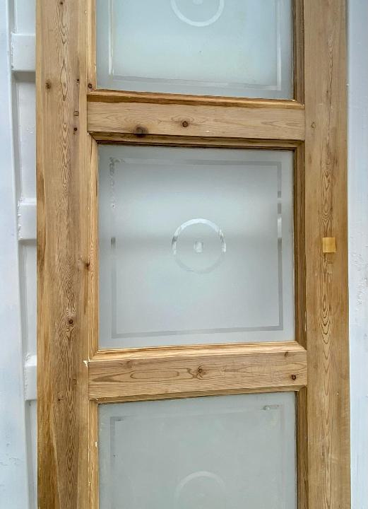 Puerta interior cristalera