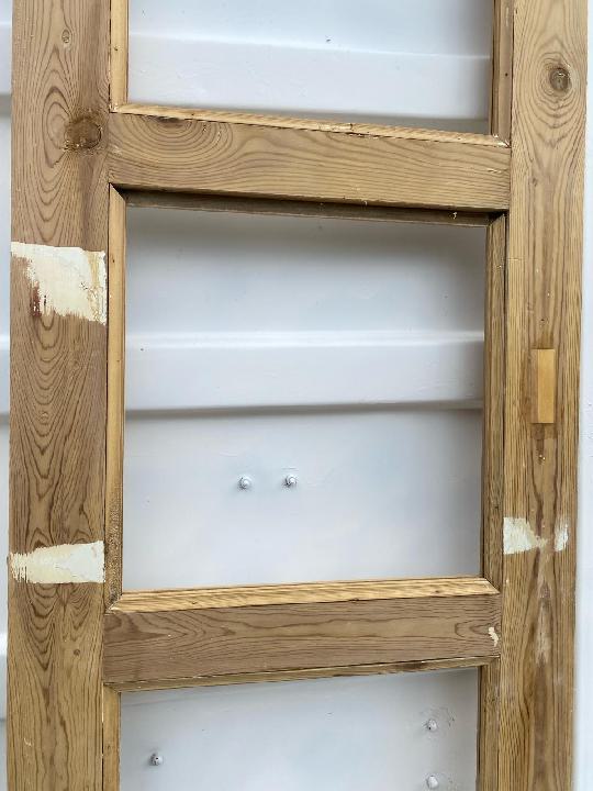 Puerta interior cristalera