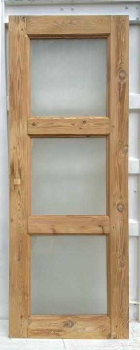 Puerta interior cristalera