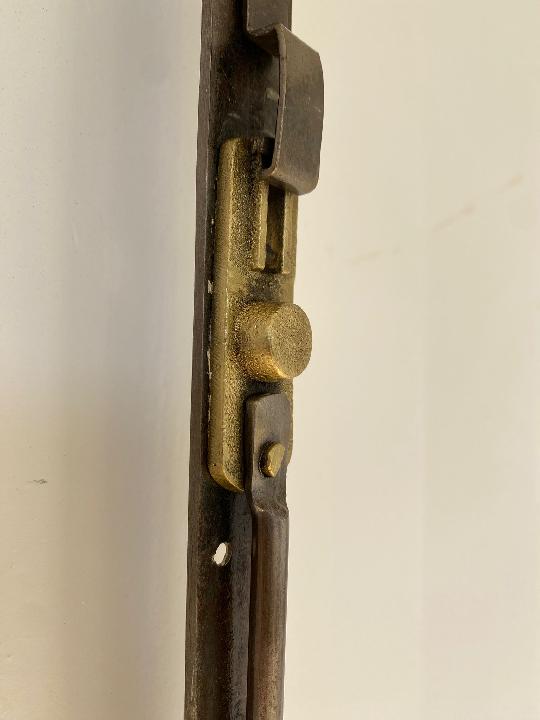 Cremona de sobreponer de seguridad