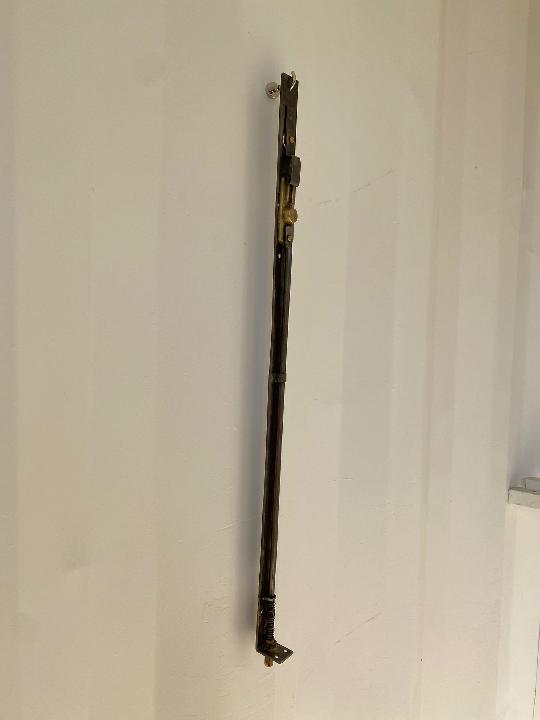 Cremona de sobreponer de seguridad