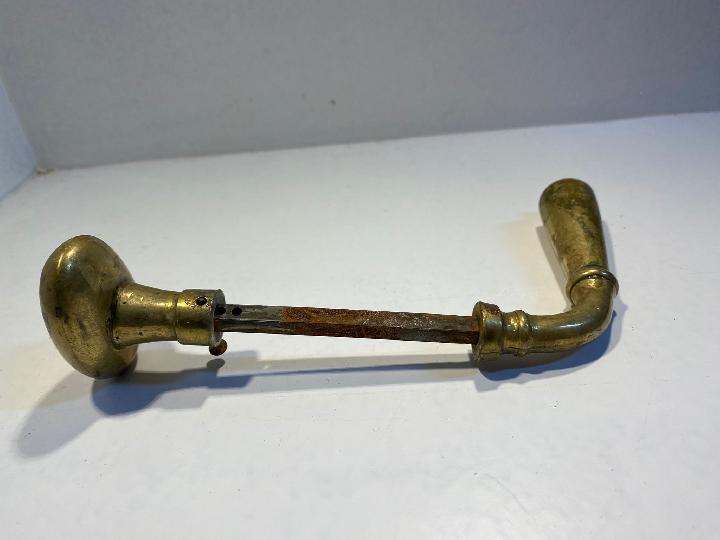 Picaporte manilla y pomo